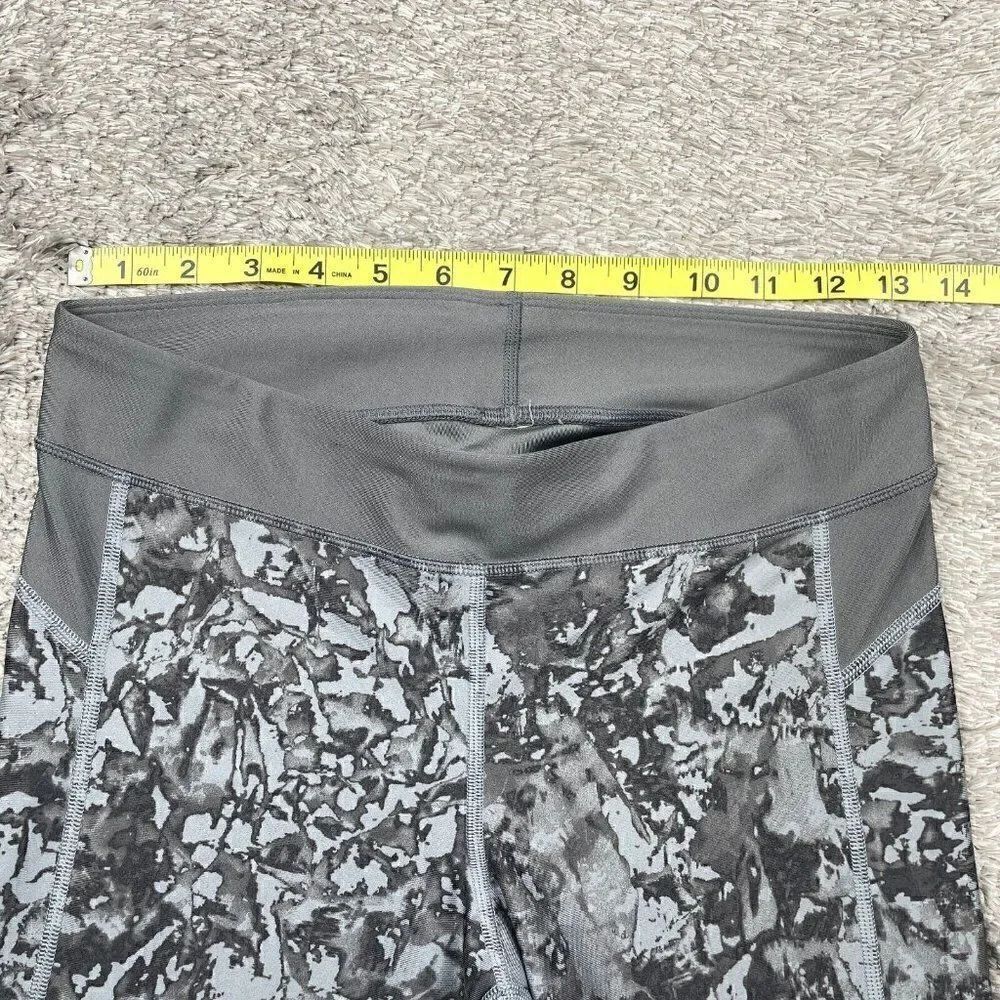 Under Armour Compression Capri Legging Gray Print - Picture 5 of 7